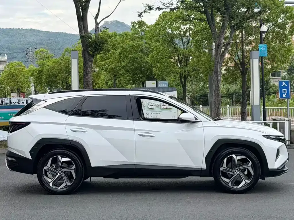 Hyundai Tucson — фото 10