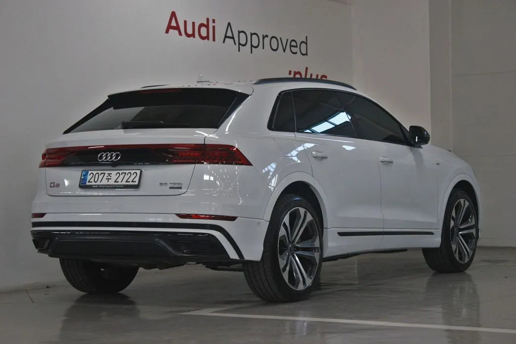 Audi Q8 — фото 9
