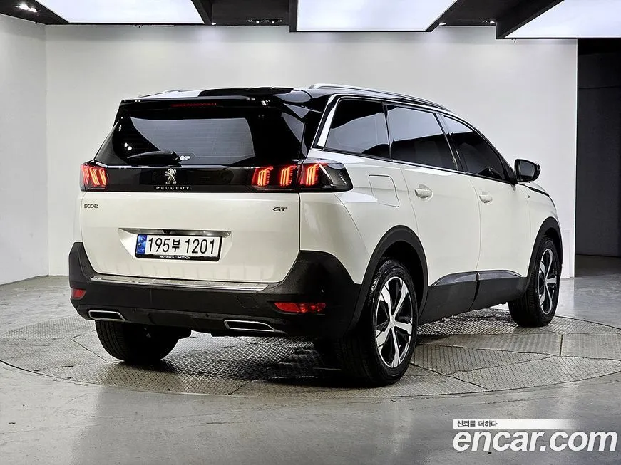 Peugeot 5008 2022 из KR, фото 4