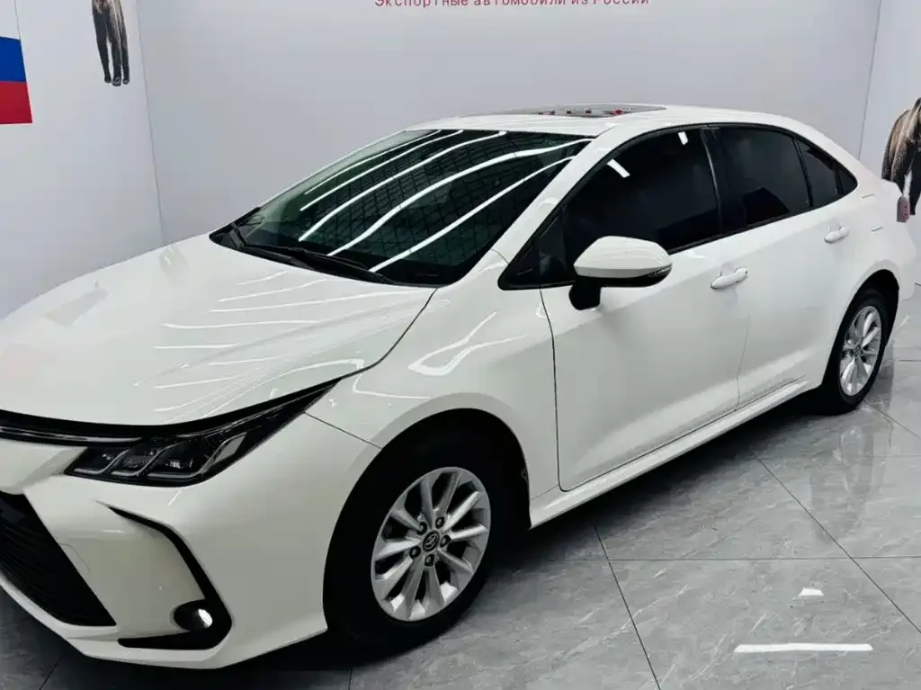 Toyota Corolla — фото 1