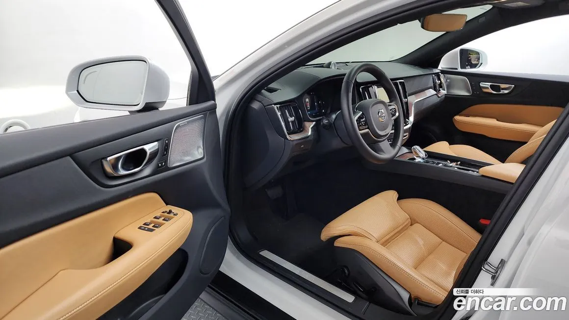 Volvo V60 2025 из KR, фото 10