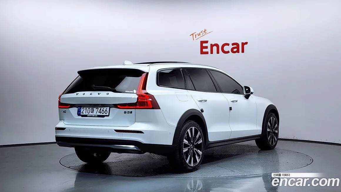 Volvo V60 2025 из KR, фото 4