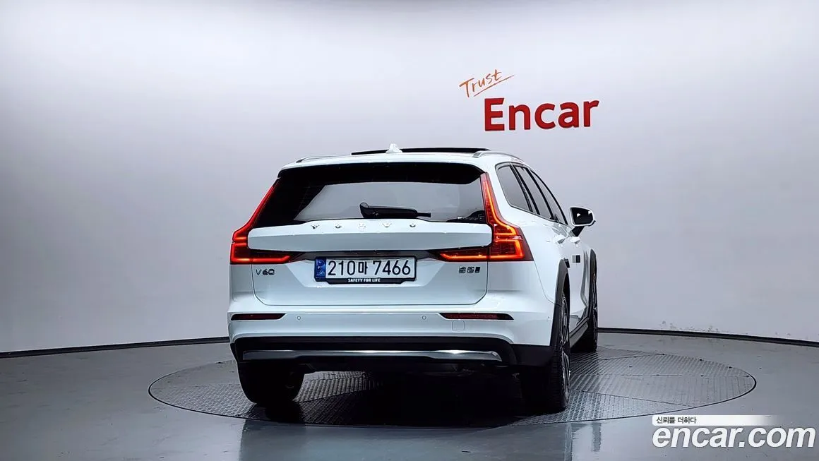 Volvo V60 2025 из KR, фото 3