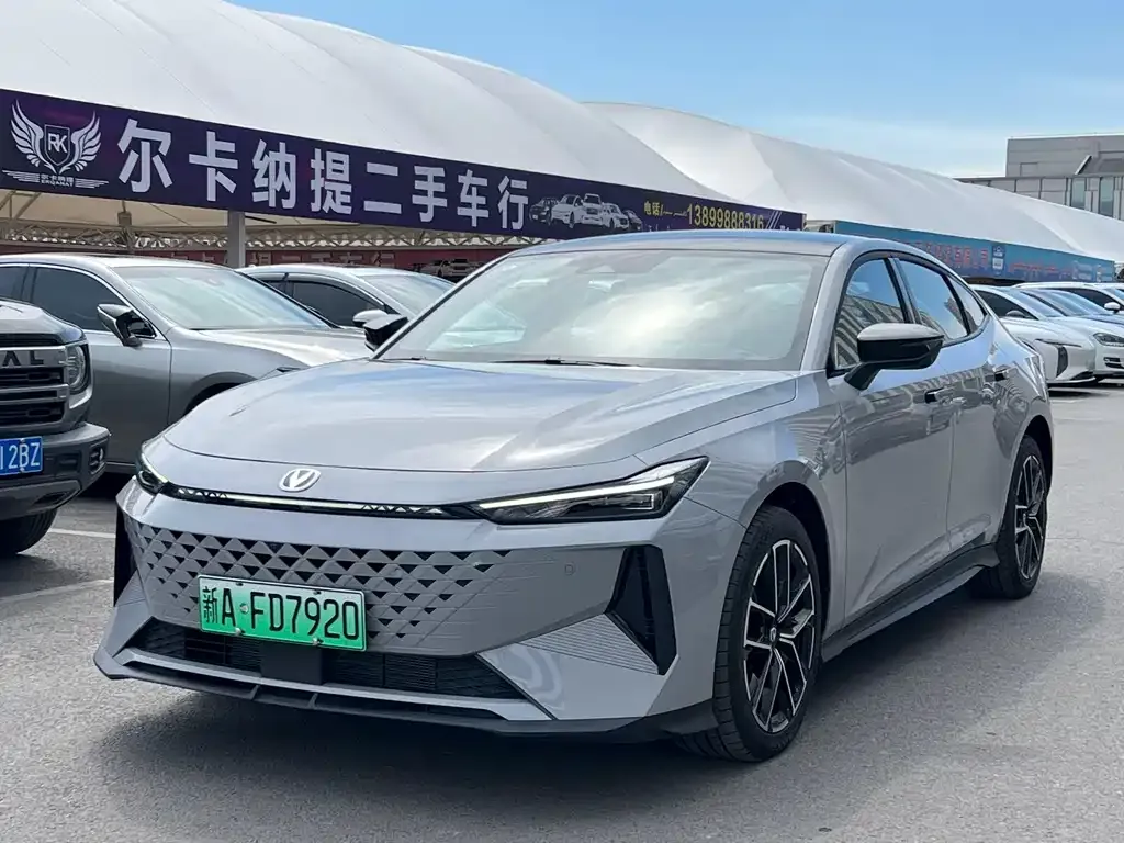 Changan UNI-V iDD 2026 из CN, фото 3