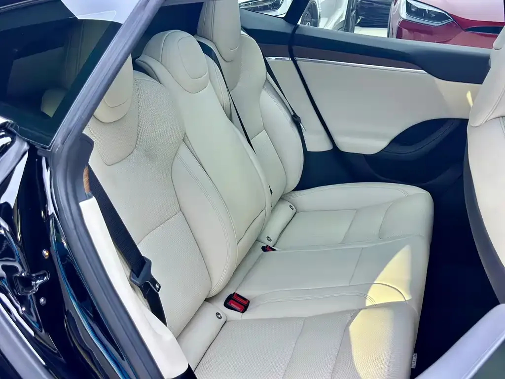 Tesla Model S 2024 из CN, фото 8