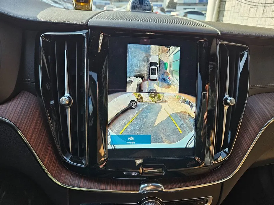 Volvo XC60 2025 из KR, фото 8