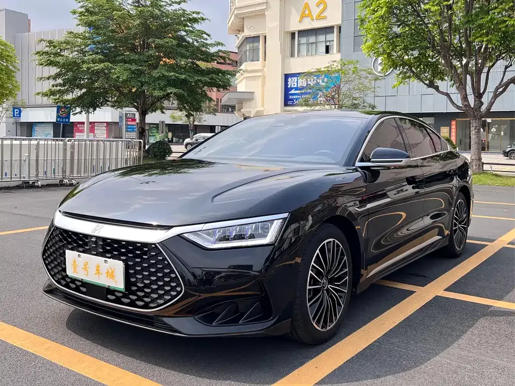 BYD Han — фото 1