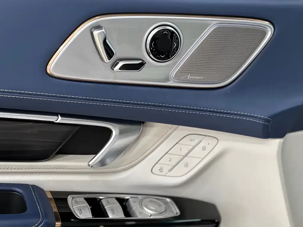 Buick Century 2023 из CN, фото 4
