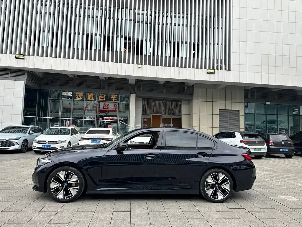 BMW i3 — фото 3