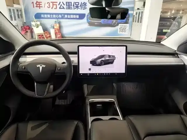 Tesla Model Y — фото 2