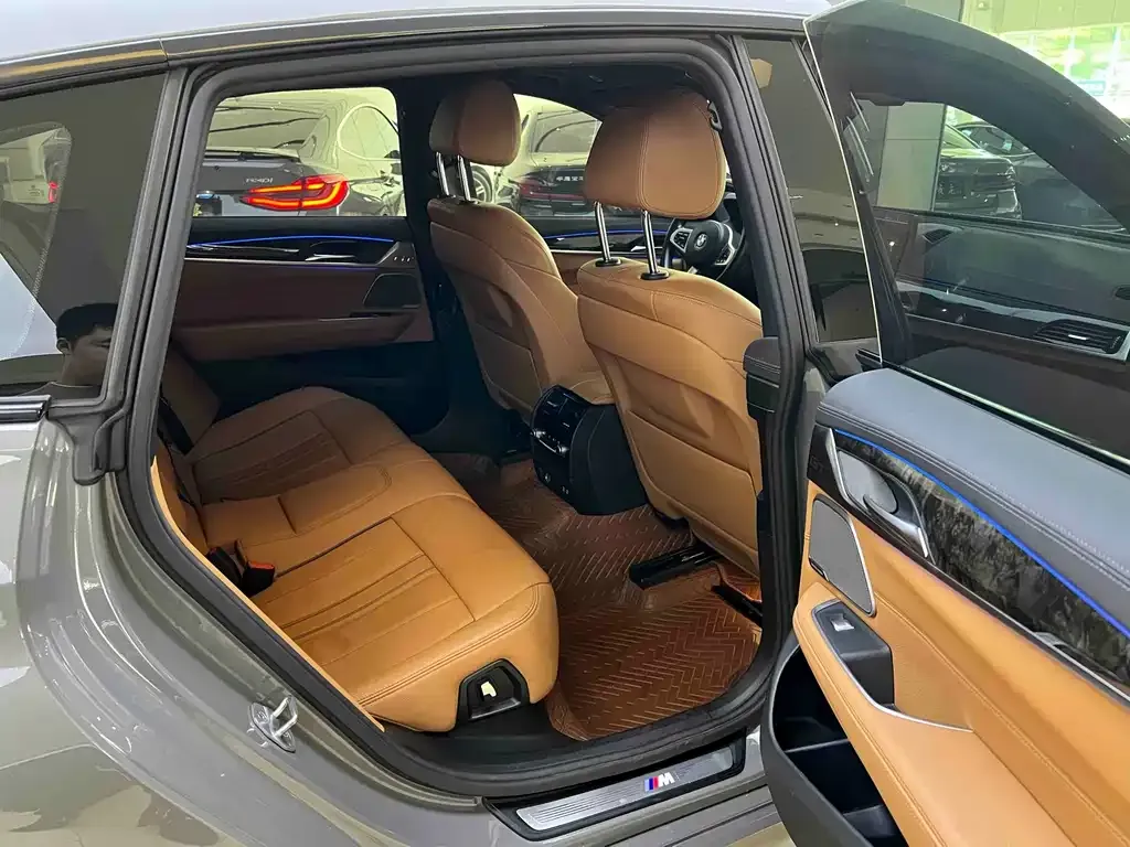 BMW 6 Series GT 2022 из CN, фото 9