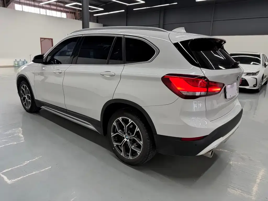 BMW X1 — фото 6