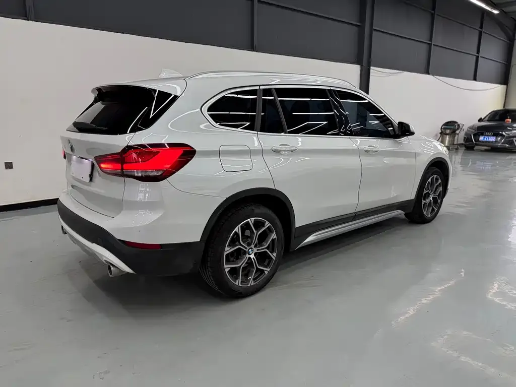 BMW X1 — фото 7