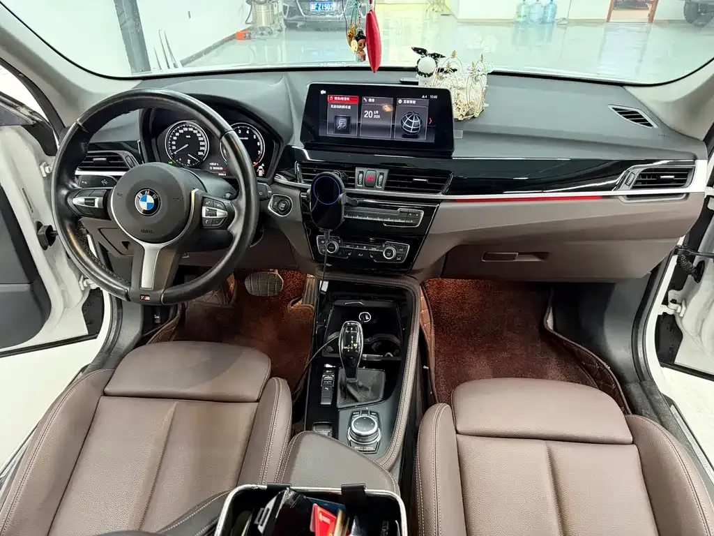 BMW X1 — фото 9