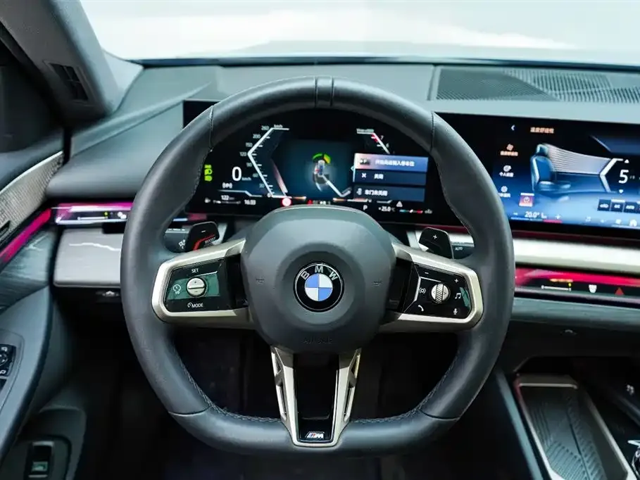 BMW 5 Series — фото 10