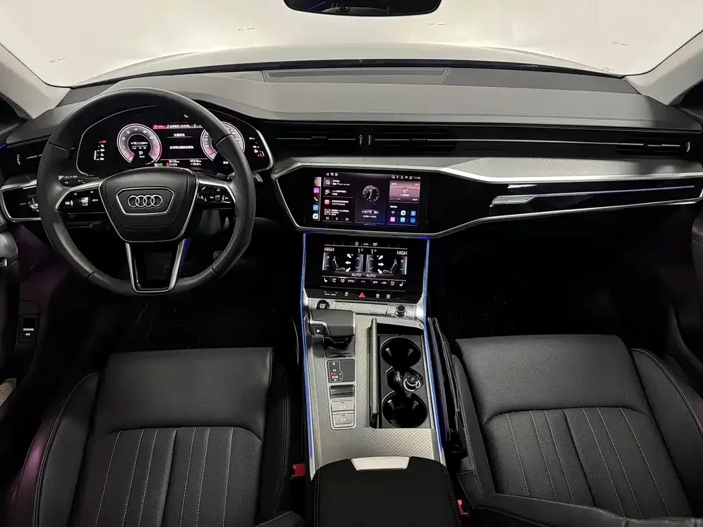 Audi A6L — фото 10