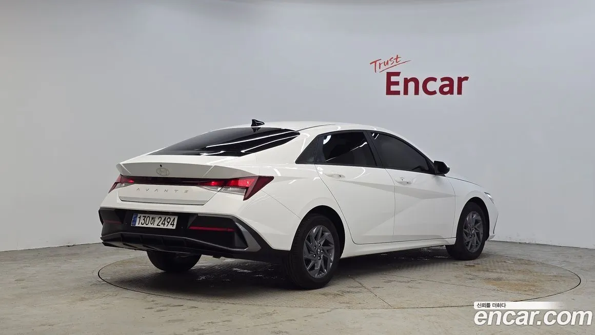 Hyundai AVANTE — фото 3