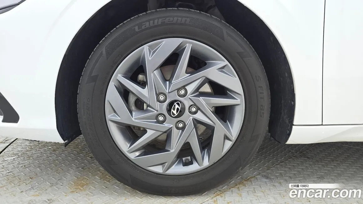 Hyundai AVANTE — фото 8