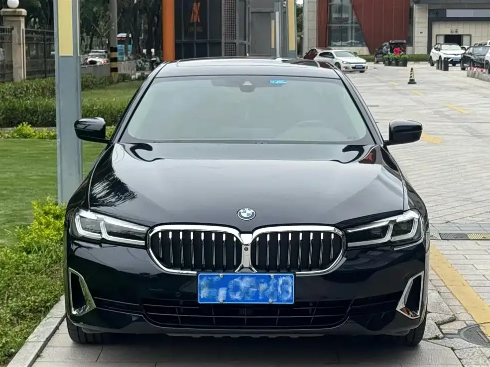 BMW 5 Series — фото 2