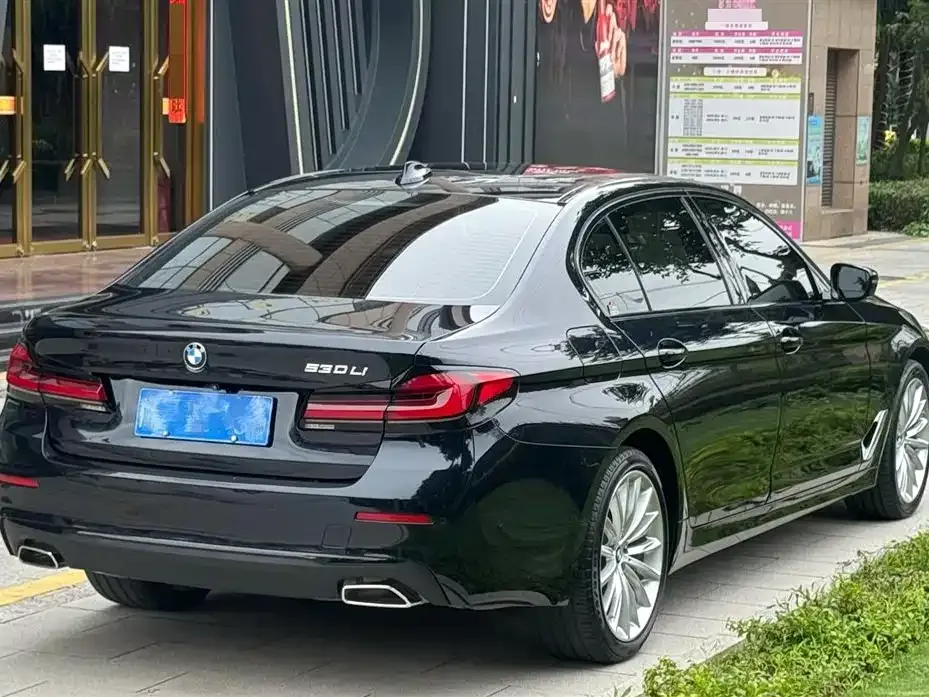 BMW 5 Series — фото 5