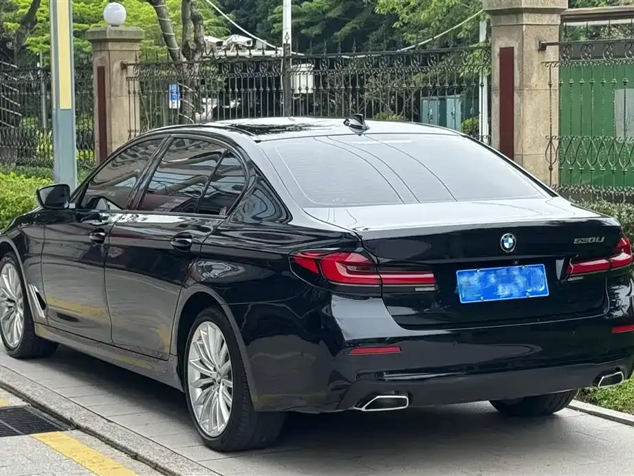 BMW 5 Series — фото 6