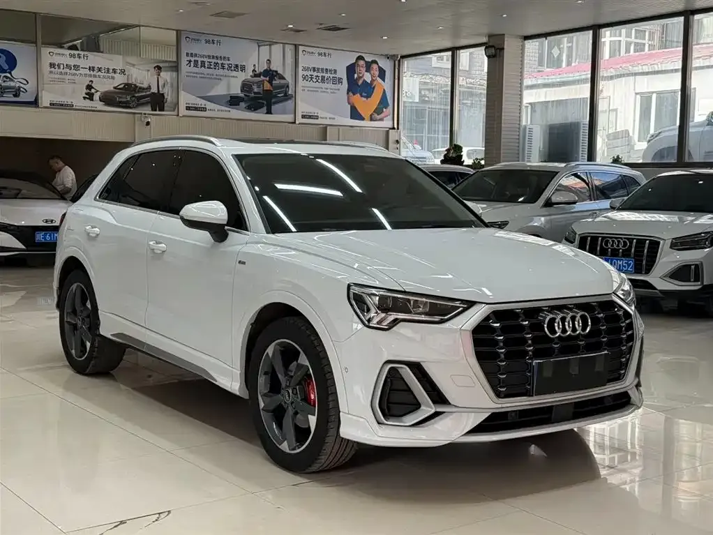 Audi Q3 — фото 10