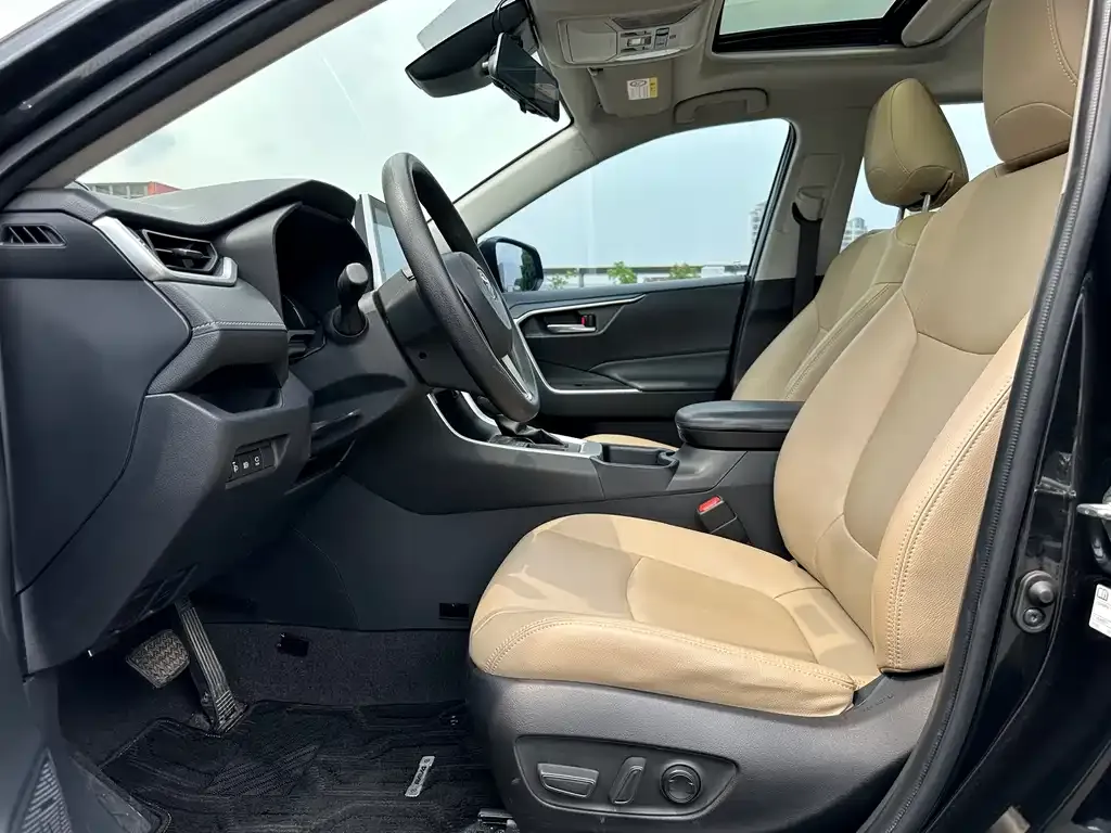 Toyota RAV4 2022 из CN, фото 8