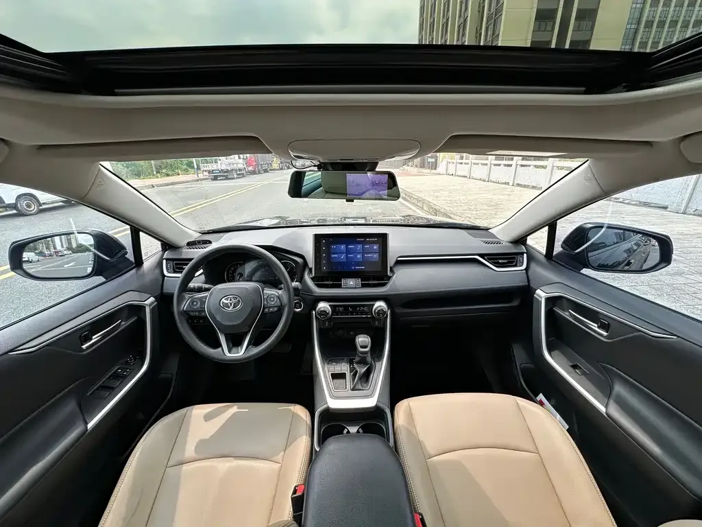 Toyota RAV4 2022 из CN, фото 3
