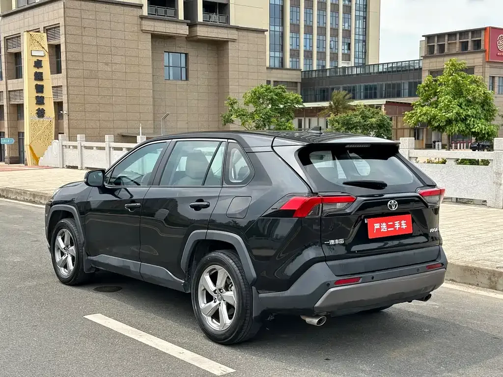 Toyota RAV4 2022 из CN, фото 6