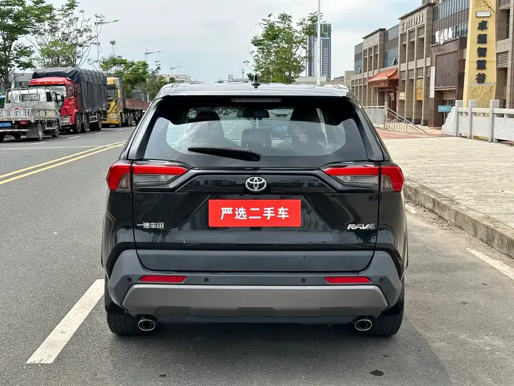 Toyota RAV4 2022 из CN, фото 4