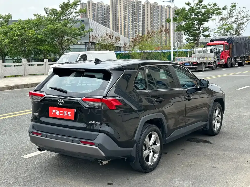 Toyota RAV4 2022 из CN, фото 10