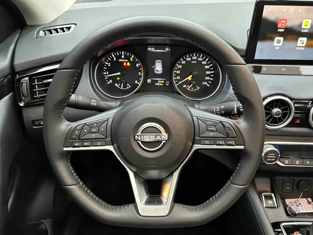 Nissan Qashqai — фото 7
