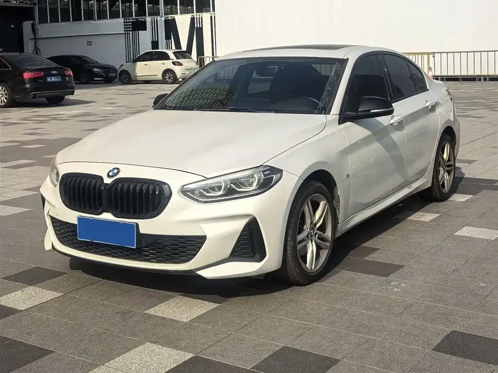 BMW 1 Series 2022 из CN, фото 3