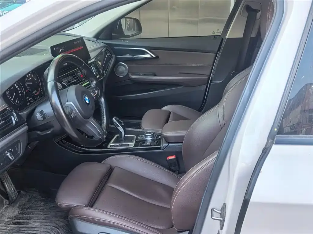 BMW 1 Series 2022 из CN, фото 2
