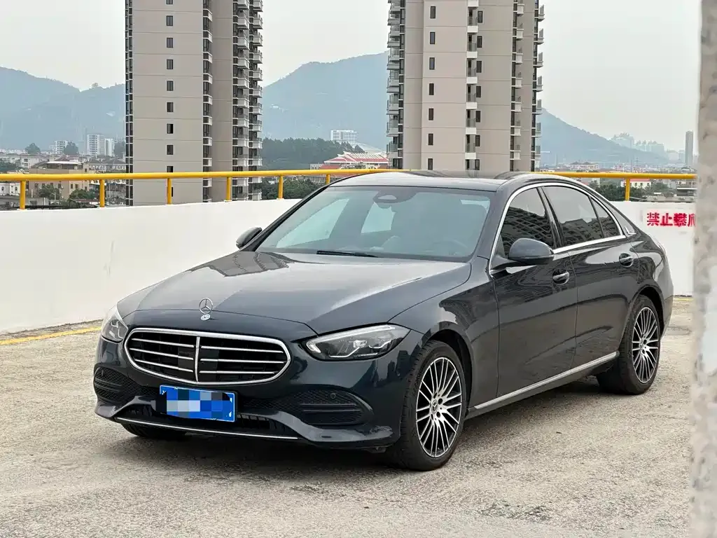 Mercedes-Benz C-Class — фото 1