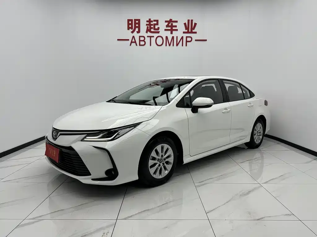 Toyota Corolla — фото 1