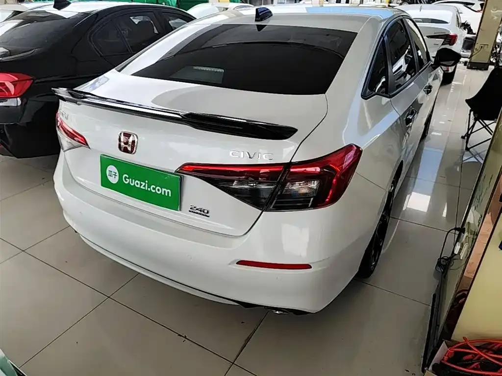 Honda Civic — фото 10