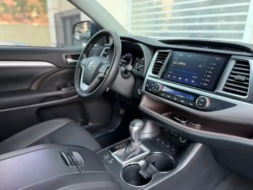 Toyota Highlander 2022 из CN, фото 3
