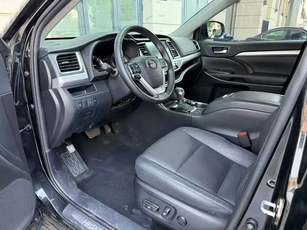 Toyota Highlander 2022 из CN, фото 10