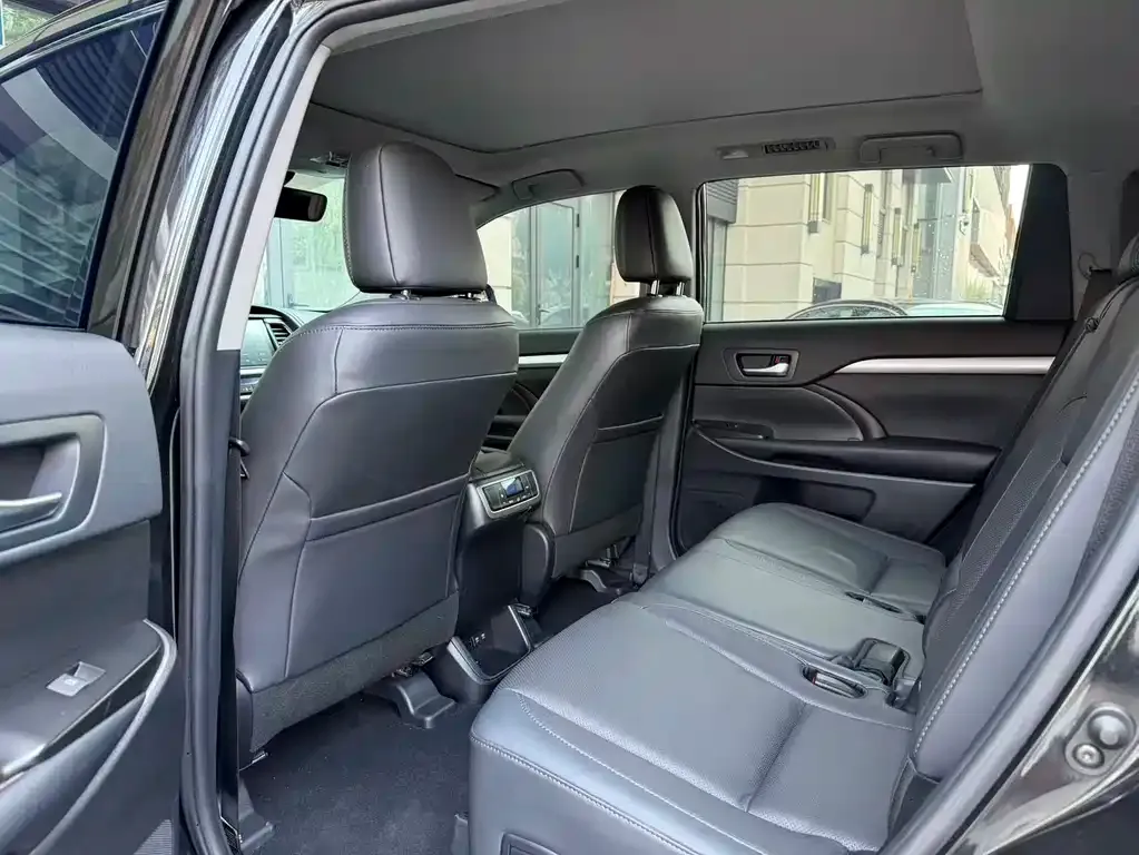 Toyota Highlander 2022 из CN, фото 5