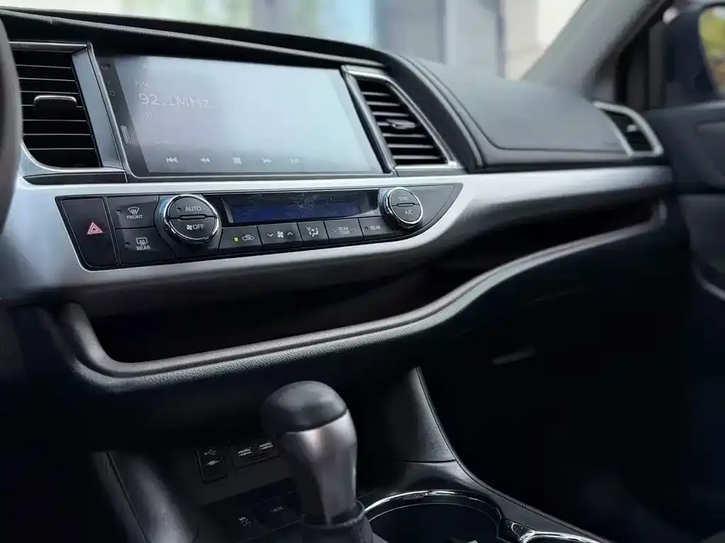 Toyota Highlander 2022 из CN, фото 4