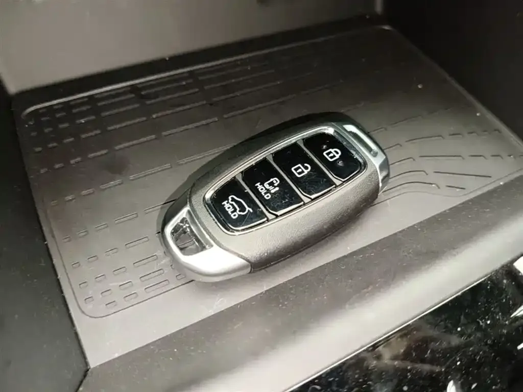 Hyundai Custo — фото 2