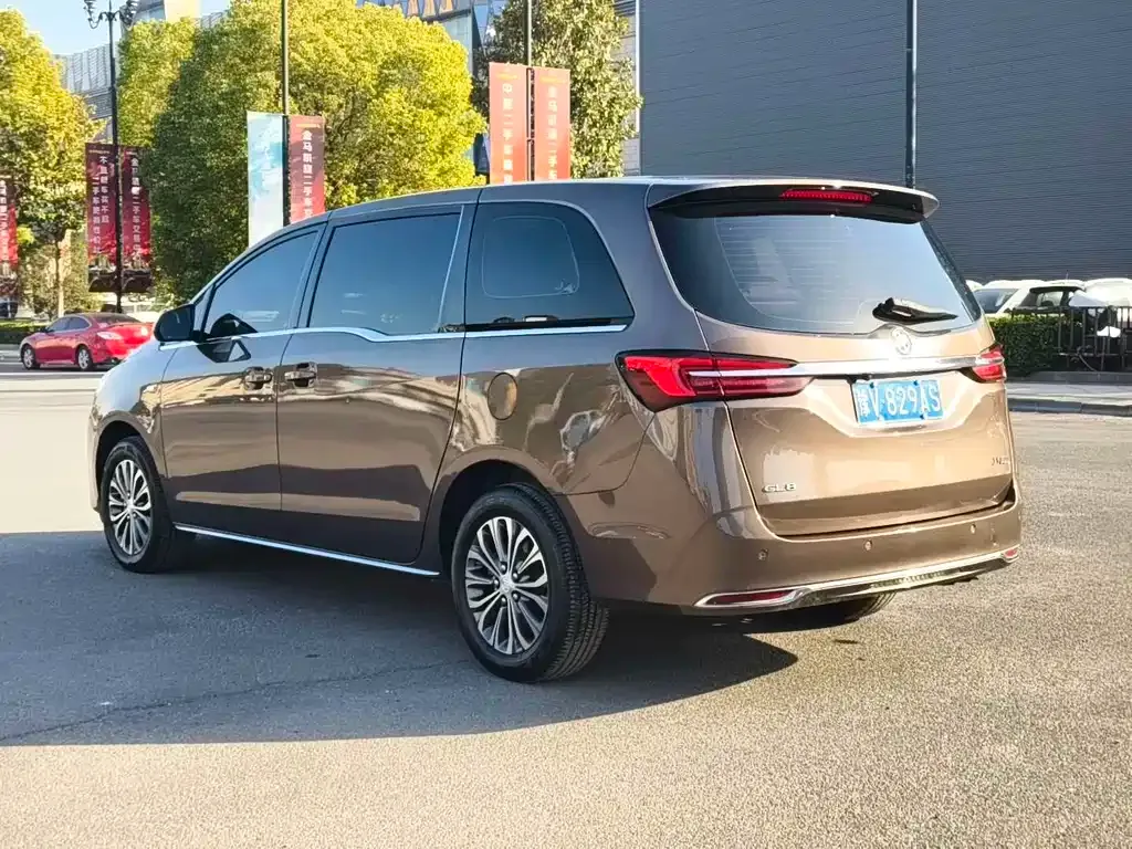 Buick GL8 2023 из CN, фото 10
