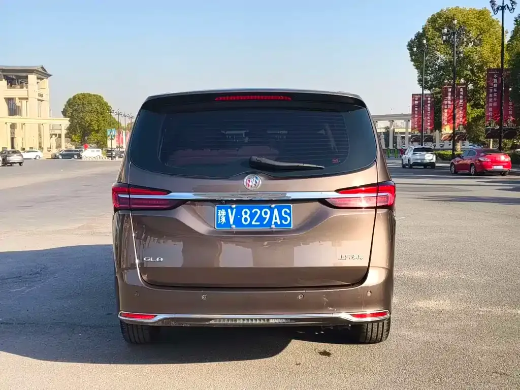 Buick GL8 2023 из CN, фото 4