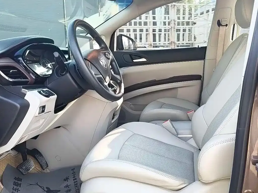 Buick GL8 2023 из CN, фото 7