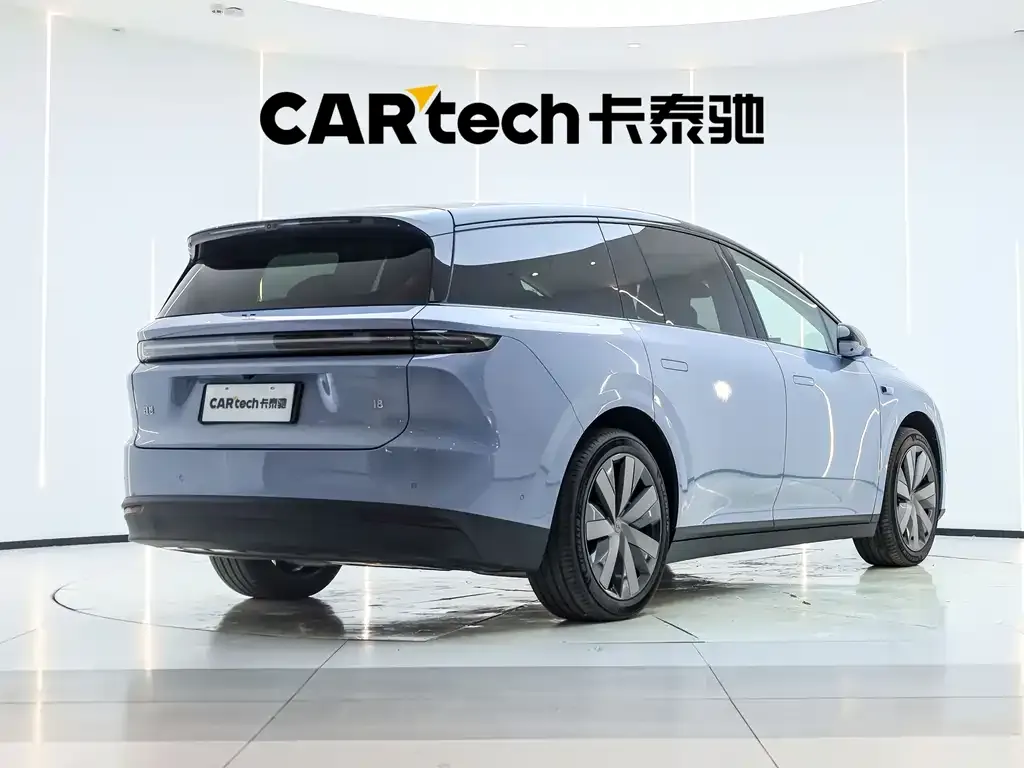 Li Auto i8 — фото 7