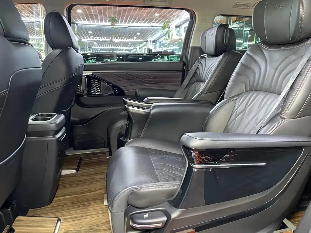 GAC Motor Trumpchi M8 — фото 7