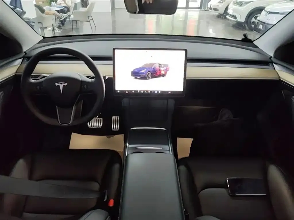 Tesla Model Y — фото 2