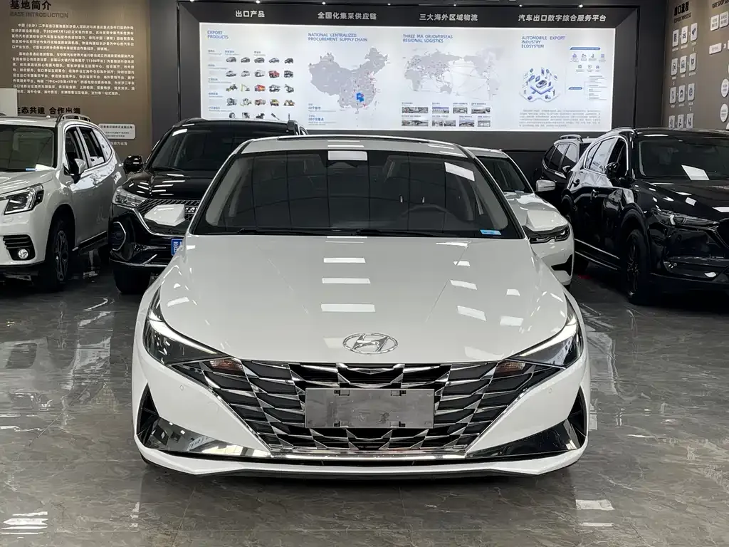 Hyundai Elantra — фото 9