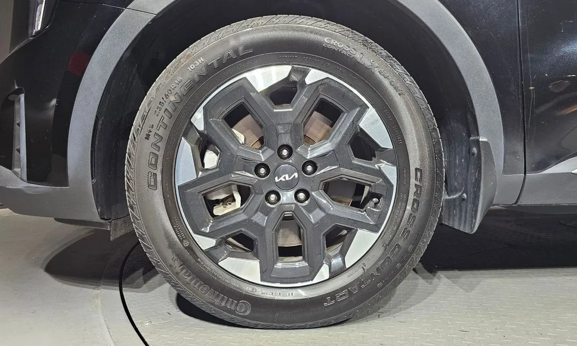 Kia Sorento — фото 6